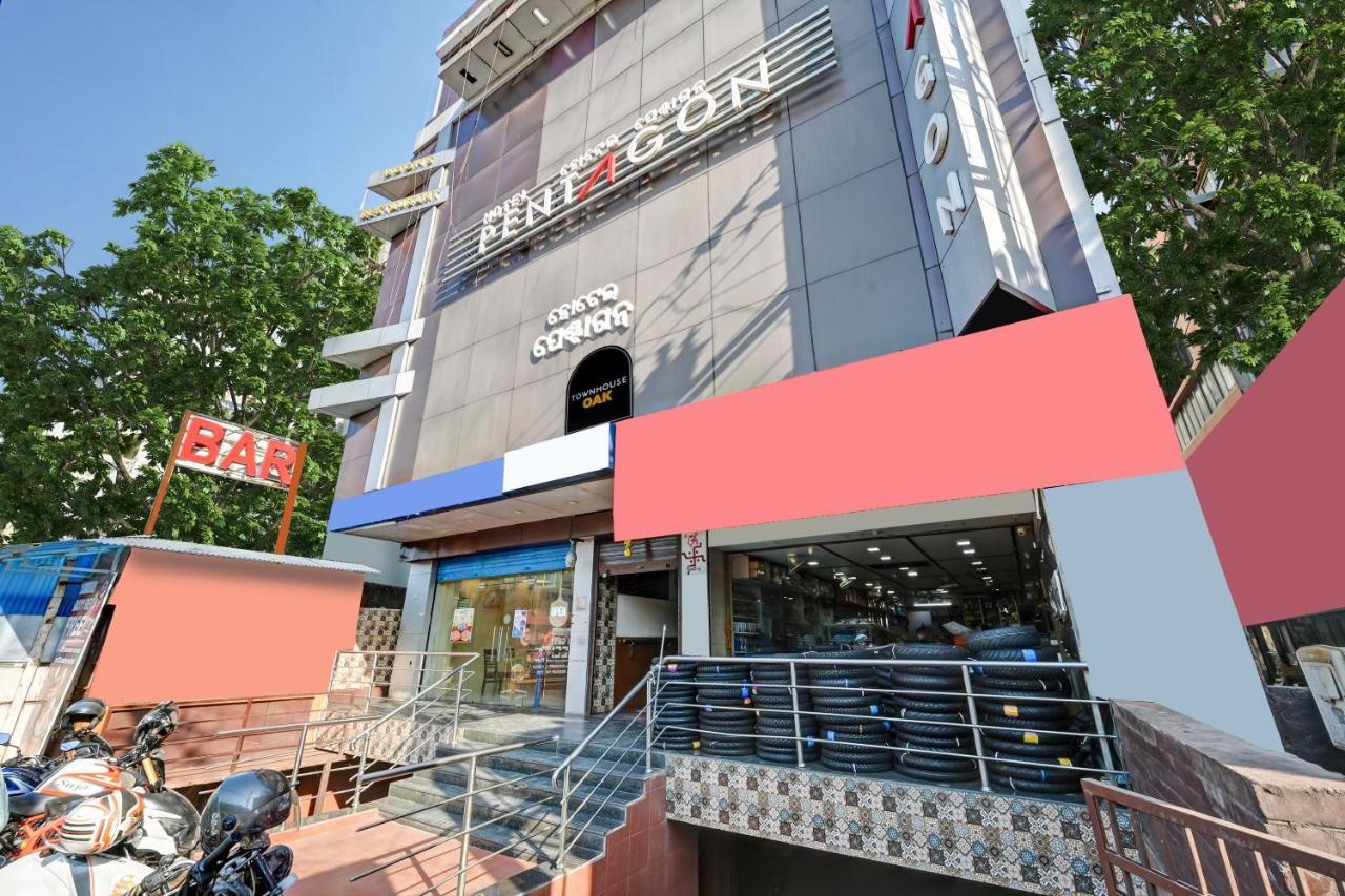 Townhouse Oak Pentagon Residency Hotel Bhubaneswar Exterior foto