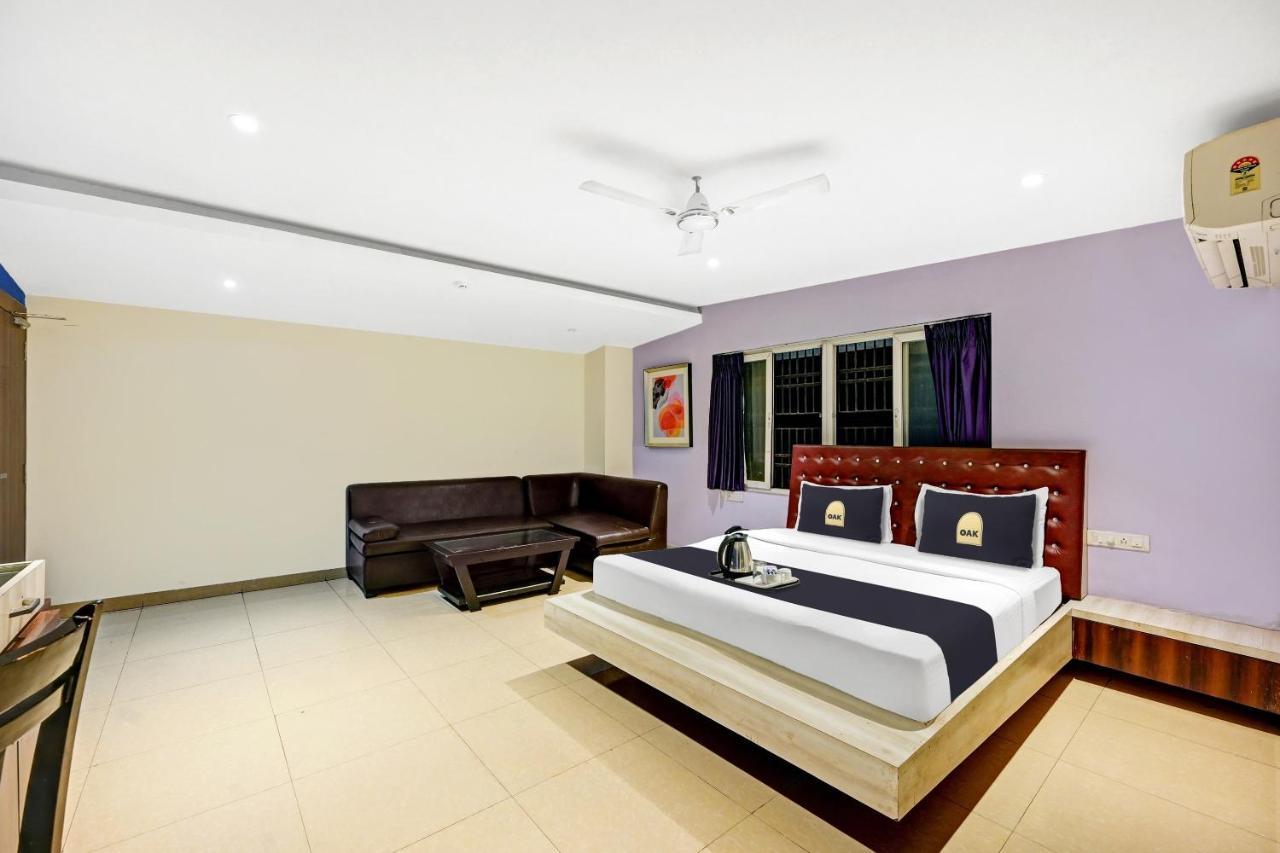 Townhouse Oak Pentagon Residency Hotel Bhubaneswar Exterior foto