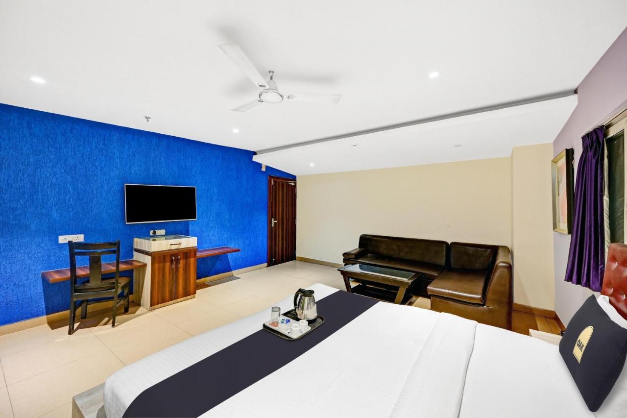 Townhouse Oak Pentagon Residency Hotel Bhubaneswar Exterior foto