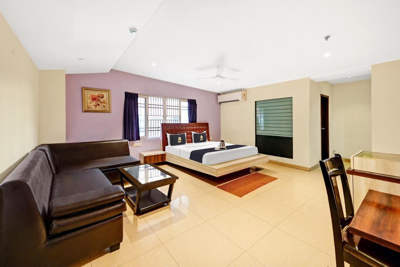 Townhouse Oak Pentagon Residency Hotel Bhubaneswar Exterior foto