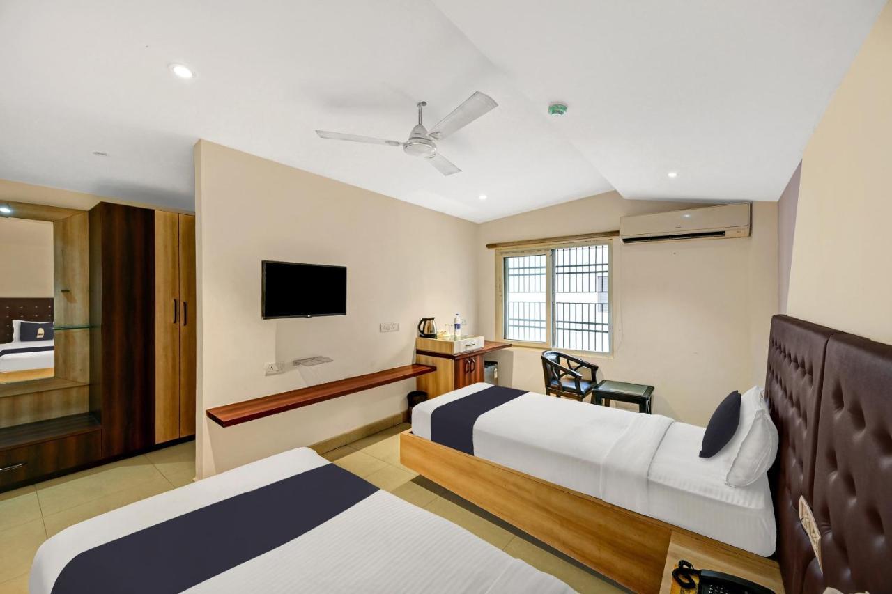Townhouse Oak Pentagon Residency Hotel Bhubaneswar Exterior foto